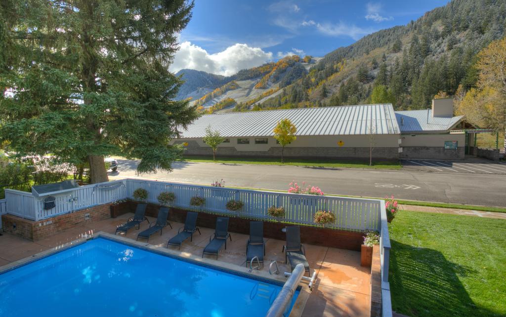 Lodge Shadow Mountain *